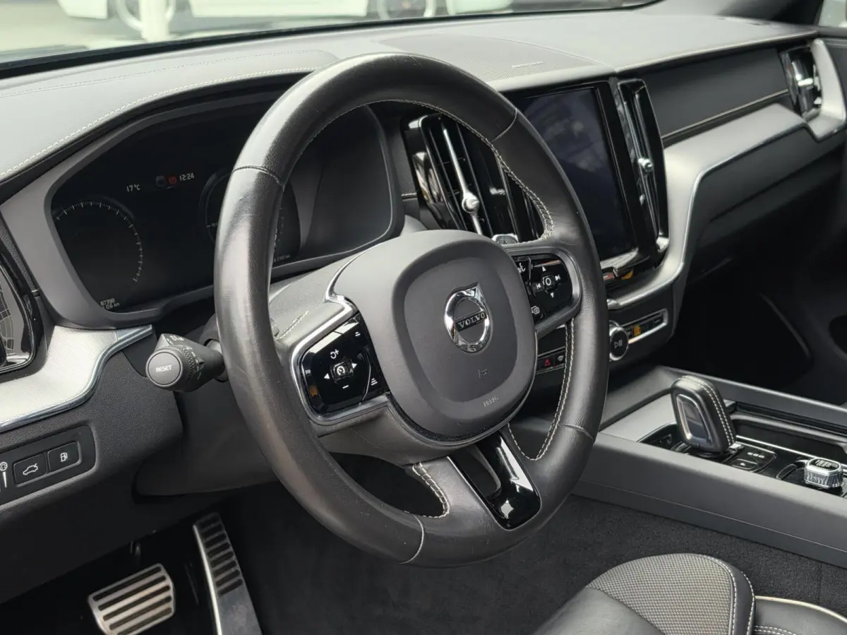 2.0 T8 Plug-in-hybrid AWD Polestar Engineered|PANO|H&K|MEMORY