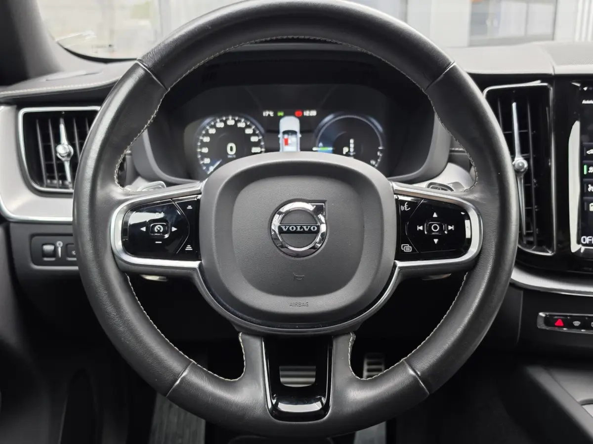 2.0 T8 Plug-in-hybrid AWD Polestar Engineered|PANO|H&K|MEMORY