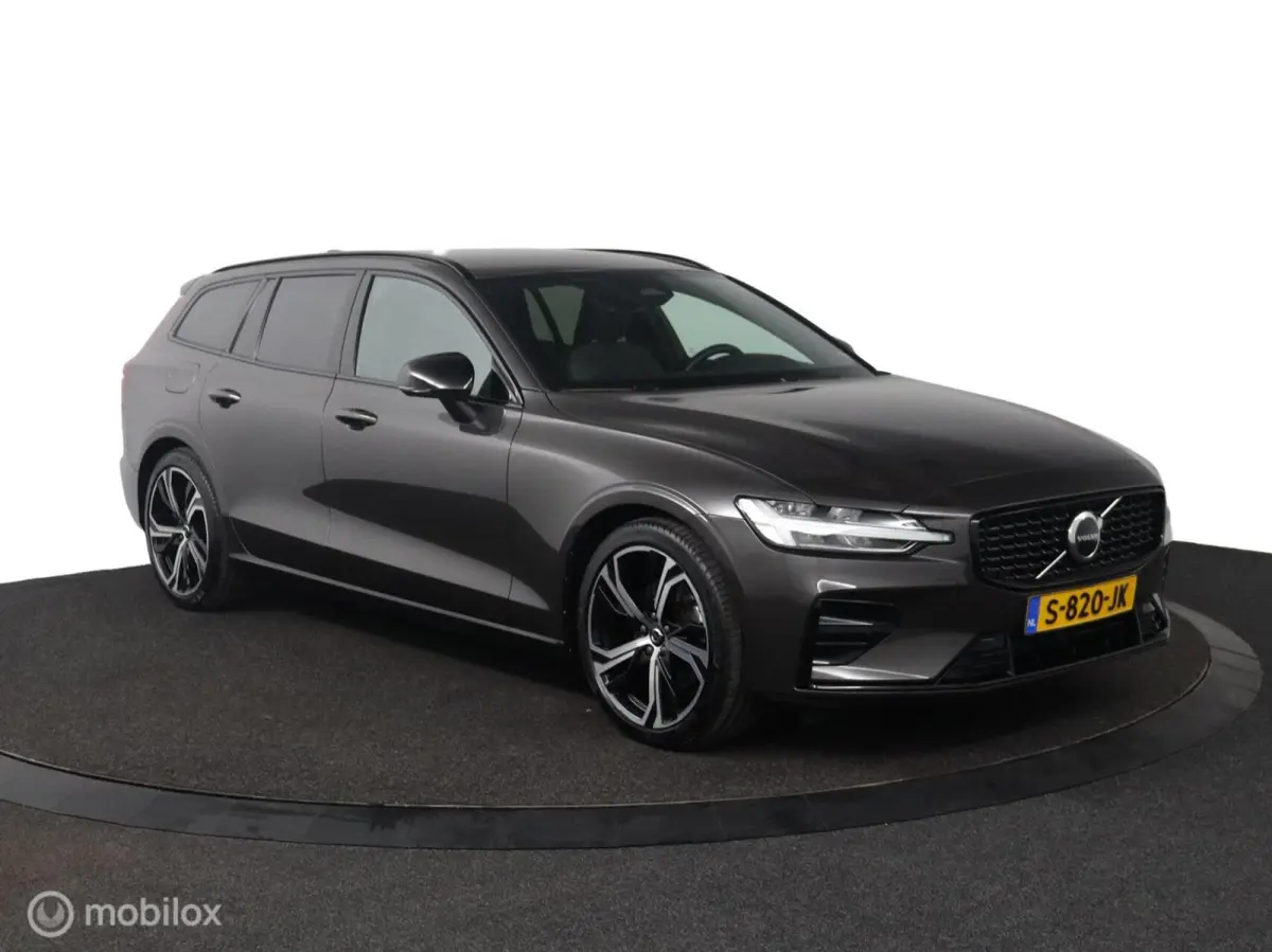 2.0 B4 Plus Dark | Adaptieve Cruise | BLISS | Pilot Assist | Contour Stoelen | Verwarmbare voorstoelen & Stuurwiel | 19" Velgen | Google