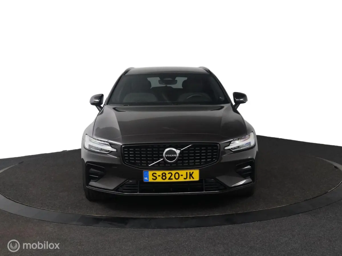 2.0 B4 Plus Dark | Adaptieve Cruise | BLISS | Pilot Assist | Contour Stoelen | Verwarmbare voorstoelen & Stuurwiel | 19" Velgen | Google
