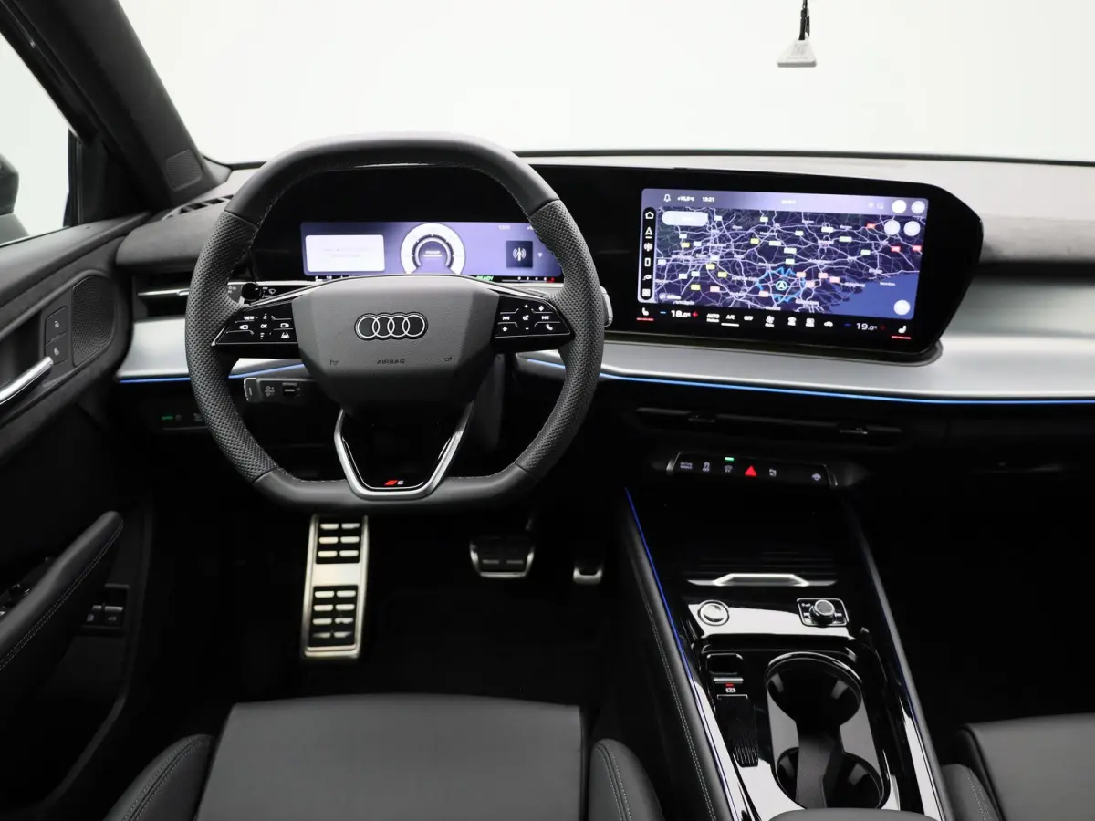 1.5 e-hybrid S edition | 272 PK | Navigatie | Apple Carplay | Adaptieve Cruise Control | Achteruitrij Camera | 19" Lm Velgen | Lederen bekleding | Airco |