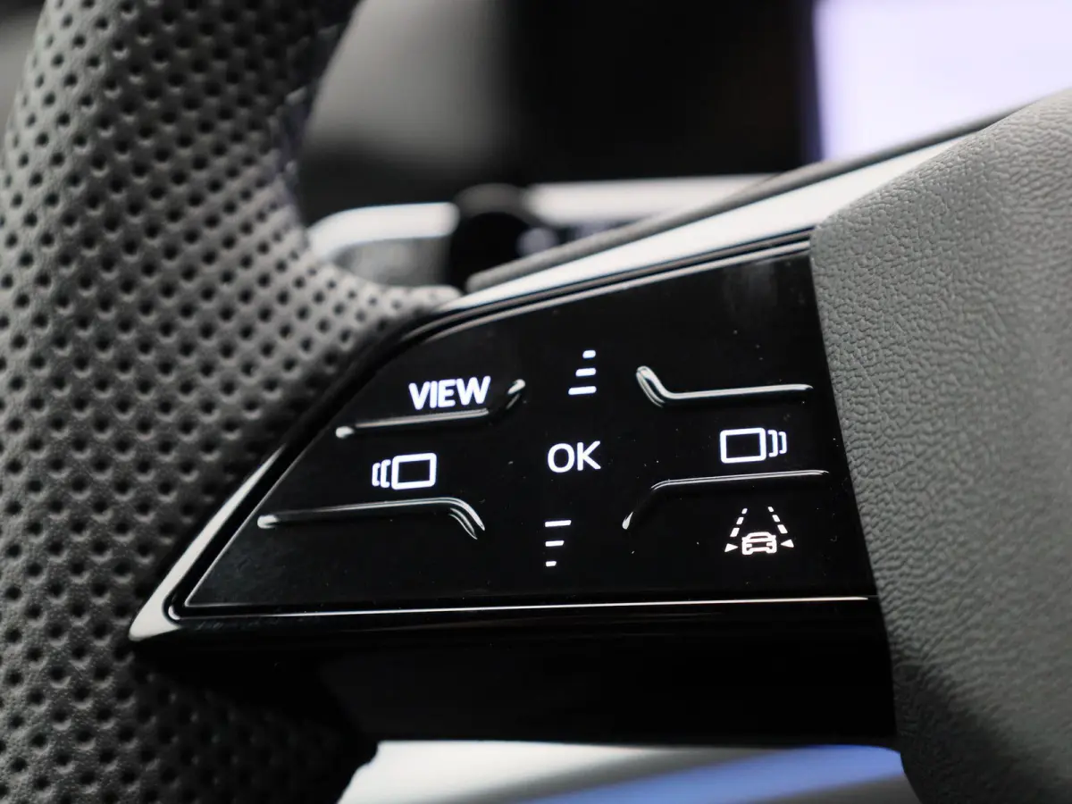 1.5 e-hybrid S edition | 272 PK | Navigatie | Apple Carplay | Adaptieve Cruise Control | Achteruitrij Camera | 19" Lm Velgen | Lederen bekleding | Airco |