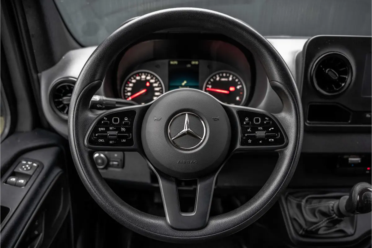 315 CDI L4H2 | LED | 360° Camera | Cruise | PDC | Mbux | 3-Zits | Climatronic
