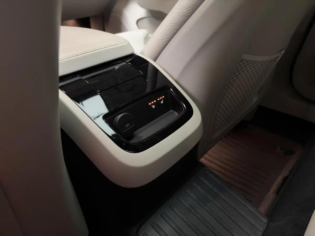 T6 PHEV AWD Ultimate Bright |PANO|TREKH.|H&K|360°