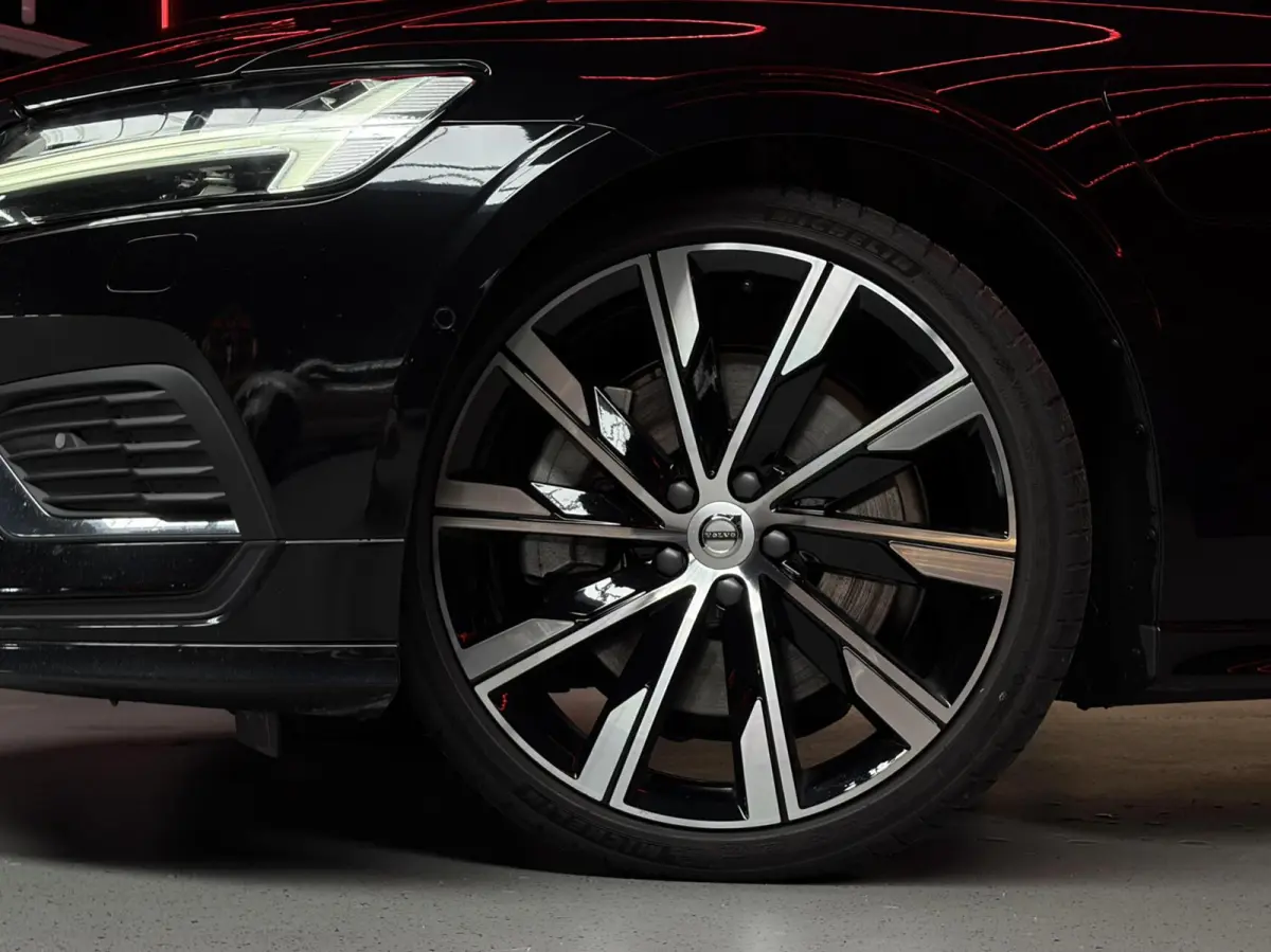 T6 PHEV AWD Ultimate Bright |PANO|TREKH.|H&K|360°