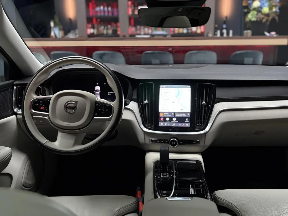 T6 PHEV AWD Ultimate Bright |PANO|TREKH.|H&K|360°