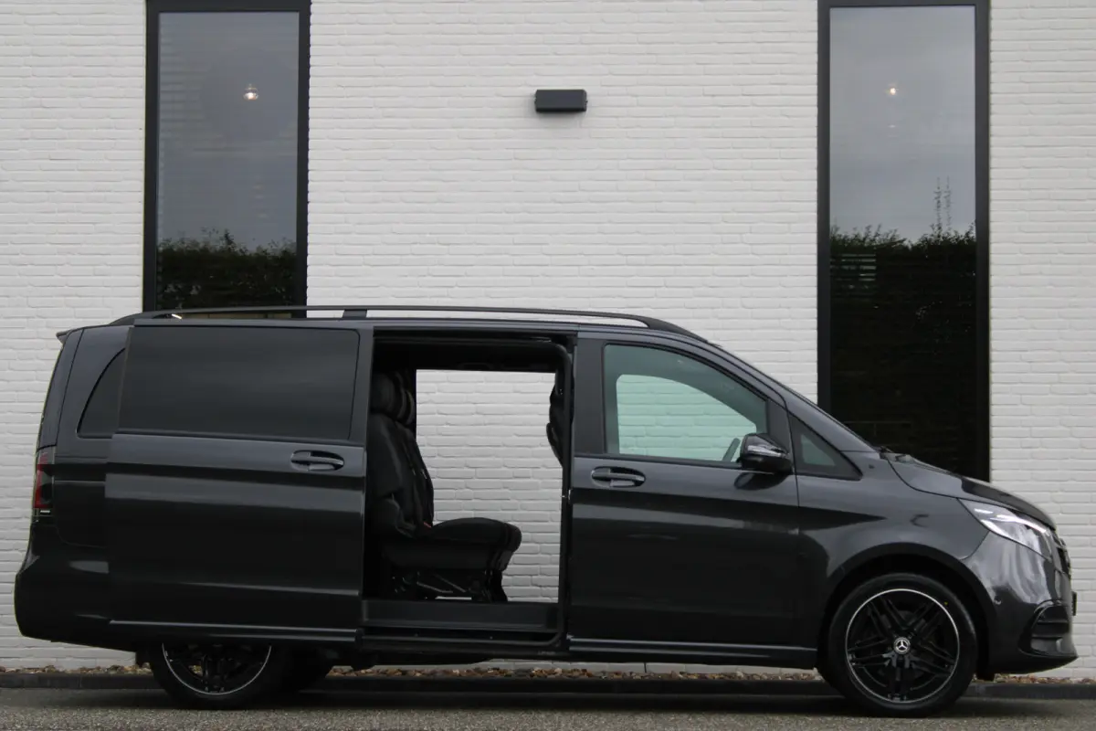 300d / Exclusive / AMG / DC / Elec Stoelen / 360 Cam / Burmester / Vol Opties / NIEUWSTAAT.