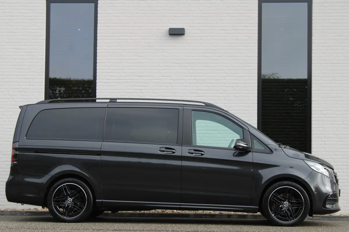 300d / Exclusive / AMG / DC / Elec Stoelen / 360 Cam / Burmester / Vol Opties / NIEUWSTAAT.