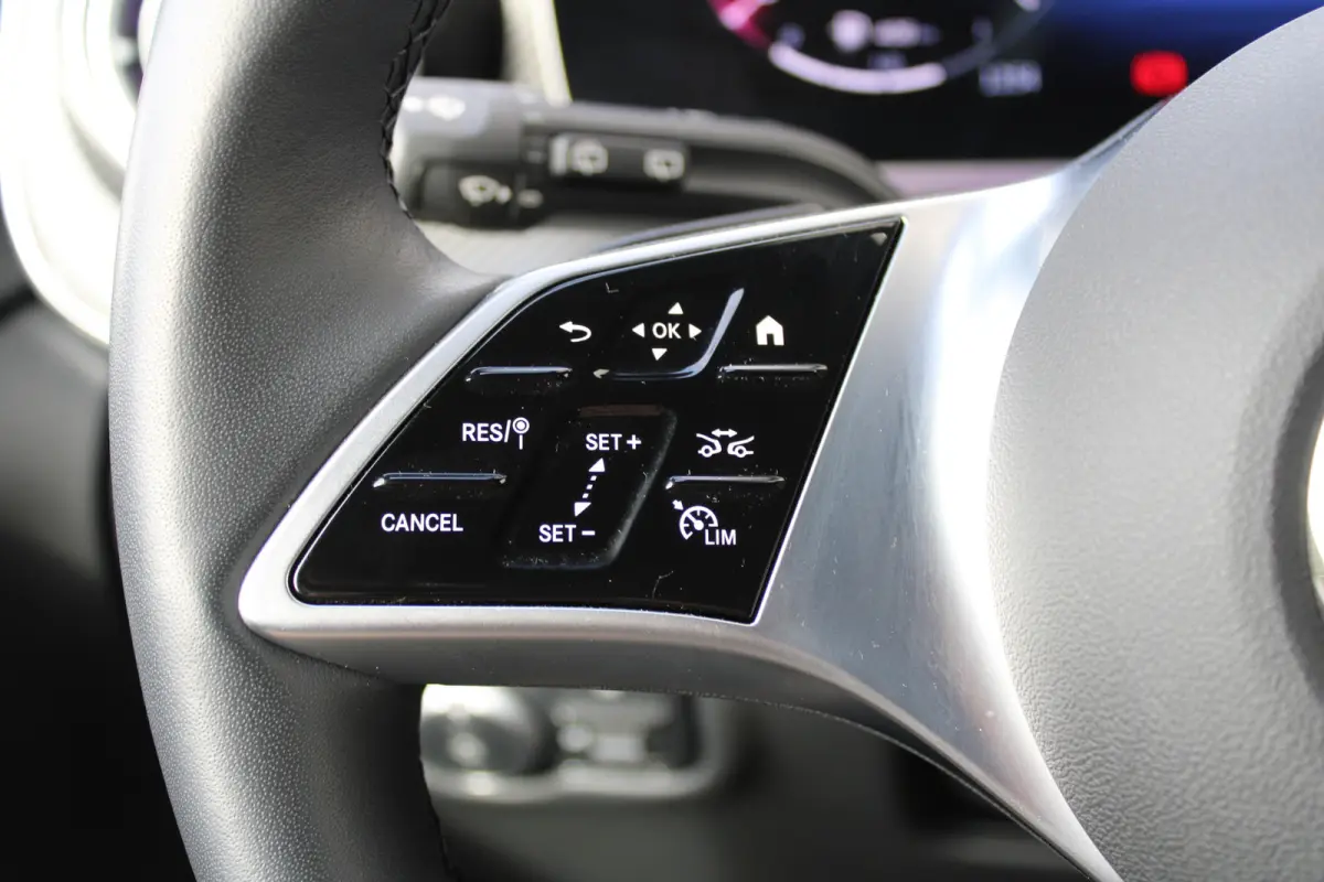 300d / Exclusive / AMG / DC / Elec Stoelen / 360 Cam / Burmester / Vol Opties / NIEUWSTAAT.