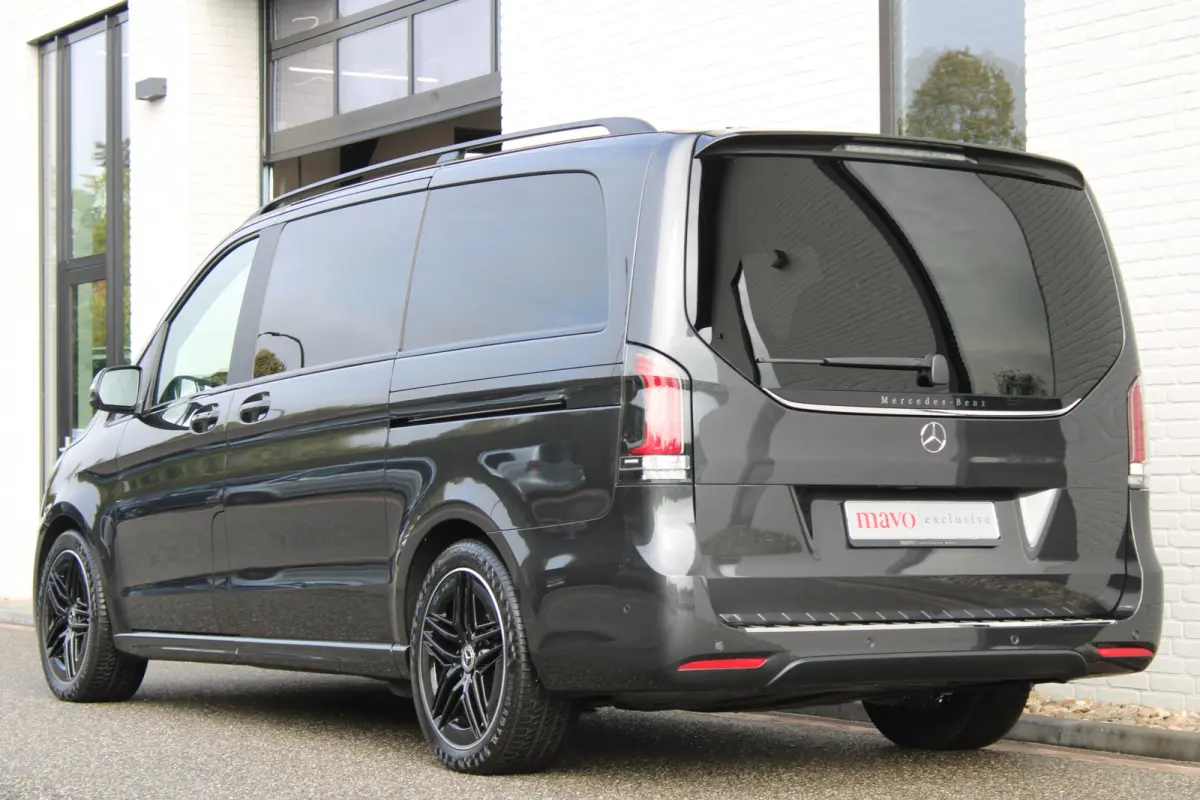 300d / Exclusive / AMG / DC / Elec Stoelen / 360 Cam / Burmester / Vol Opties / NIEUWSTAAT.