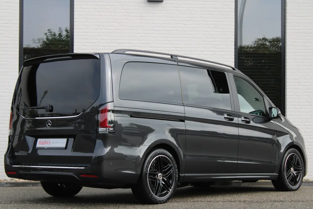 300d / Exclusive / AMG / DC / Elec Stoelen / 360 Cam / Burmester / Vol Opties / NIEUWSTAAT.