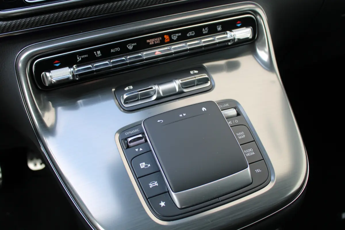 300d / Exclusive / AMG / DC / Elec Stoelen / 360 Cam / Burmester / Vol Opties / NIEUWSTAAT.