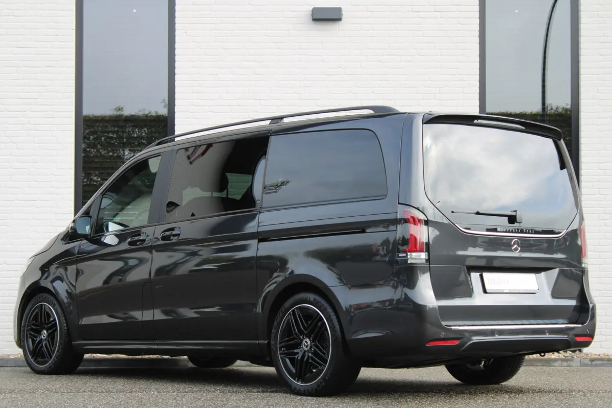 300d / Exclusive / AMG / DC / Elec Stoelen / 360 Cam / Burmester / Vol Opties / NIEUWSTAAT.