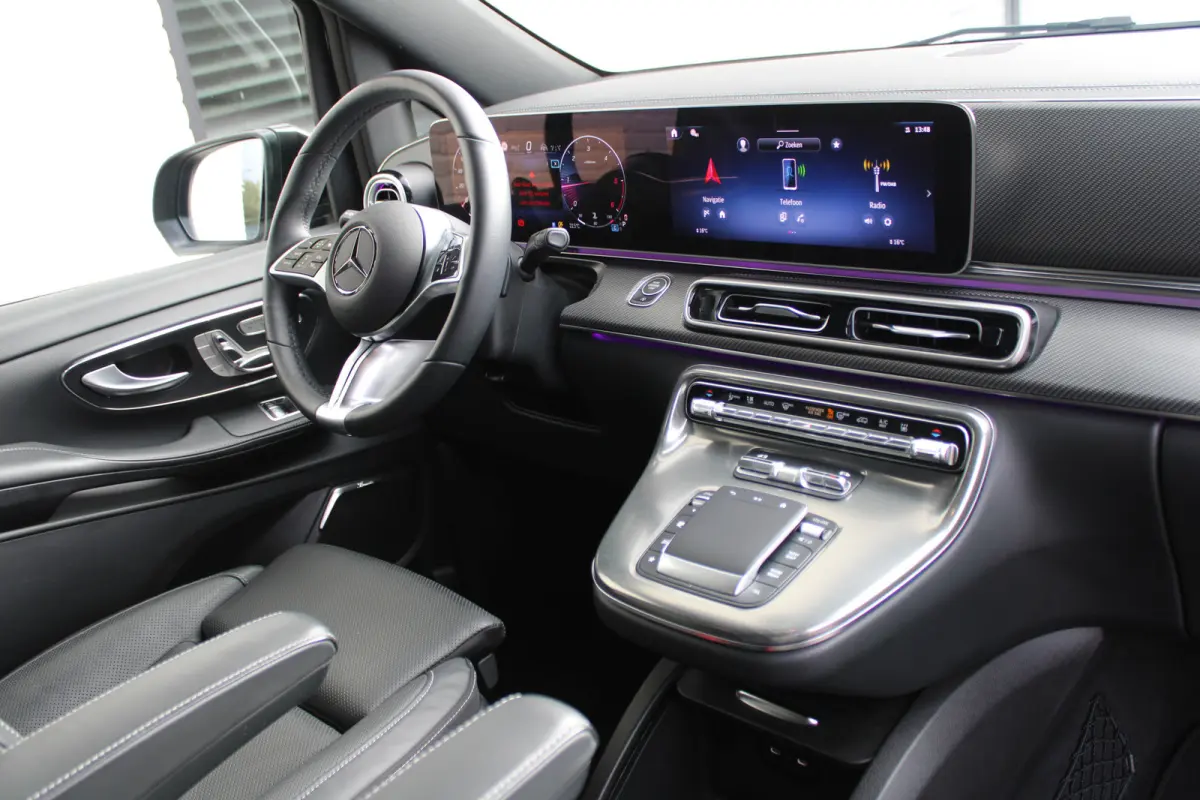 300d / Exclusive / AMG / DC / Elec Stoelen / 360 Cam / Burmester / Vol Opties / NIEUWSTAAT.