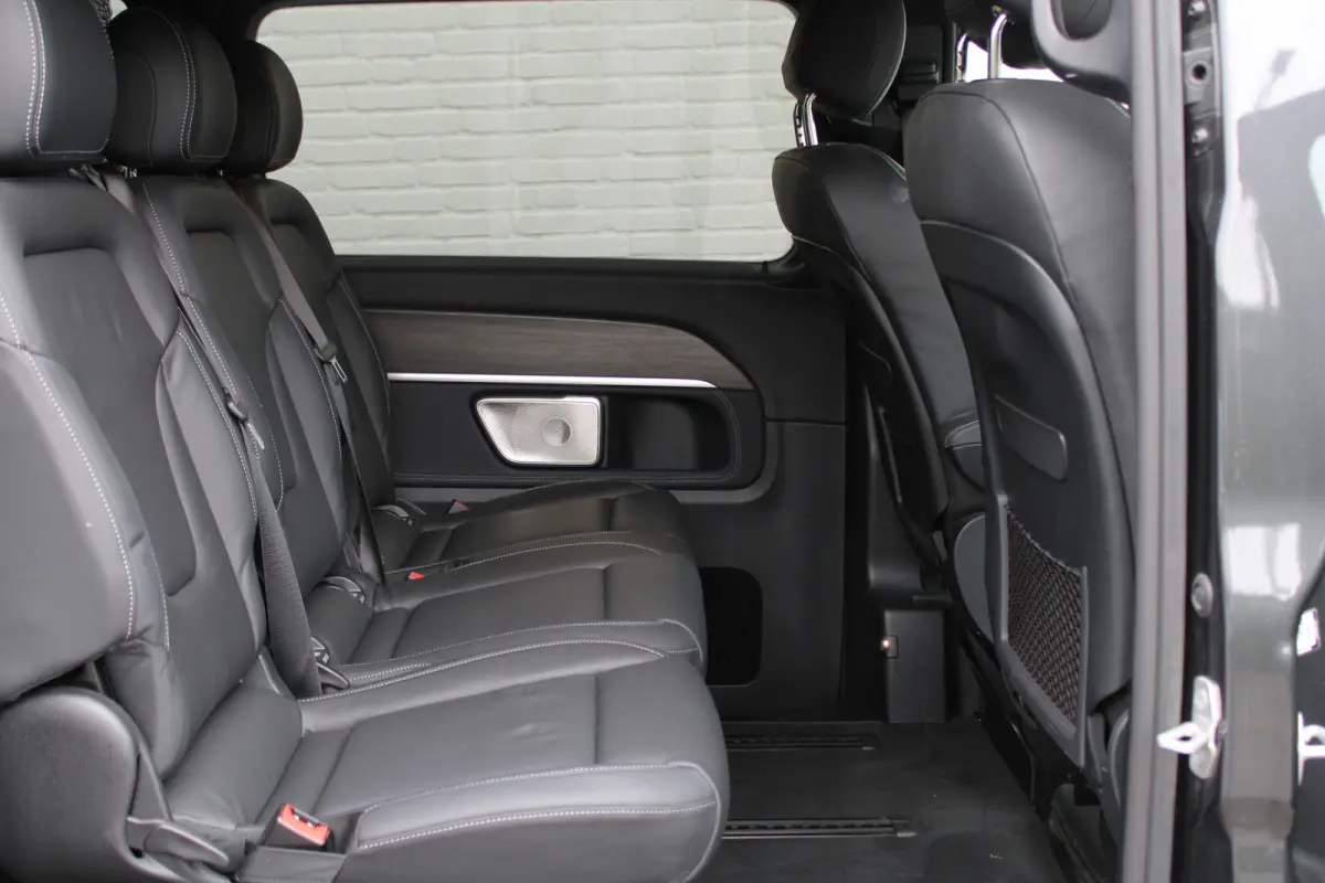 300d / Exclusive / AMG / DC / Elec Stoelen / 360 Cam / Burmester / Vol Opties / NIEUWSTAAT.