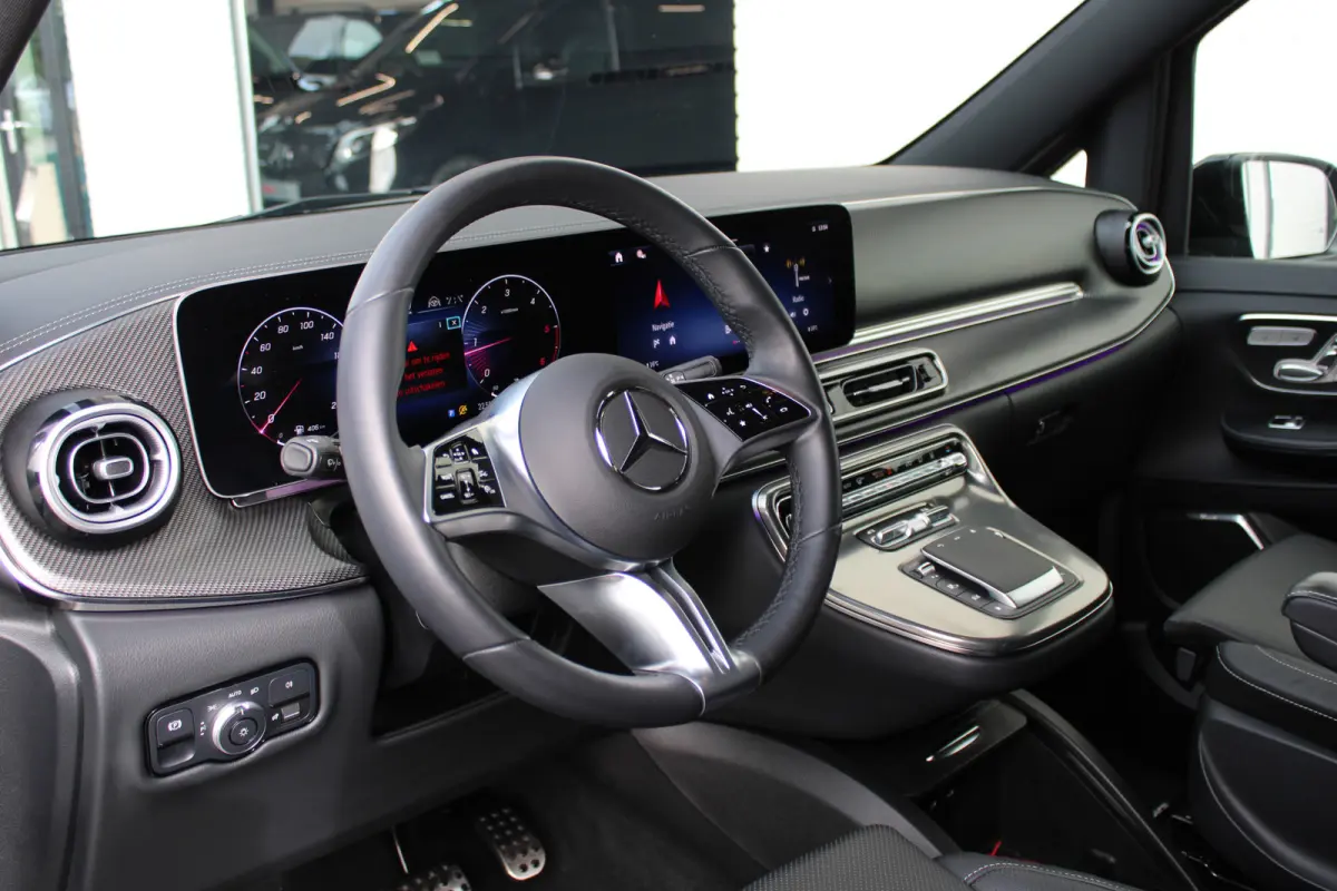 300d / Exclusive / AMG / DC / Elec Stoelen / 360 Cam / Burmester / Vol Opties / NIEUWSTAAT.