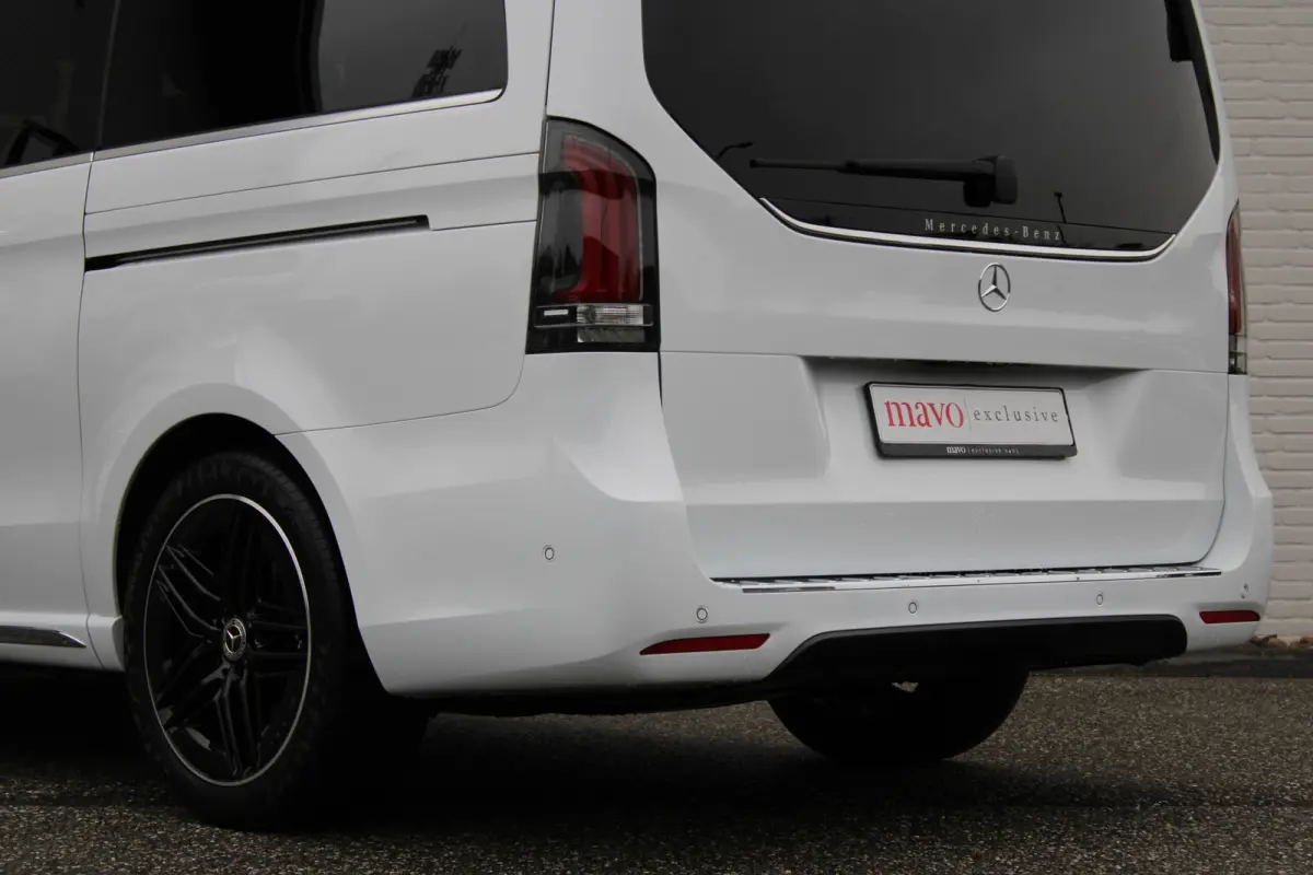 300d / AMG / DC / Luchtvering / Elec Stoelen / 360 Camera / Burmester / Vol Opties / NIEUWSTAAT