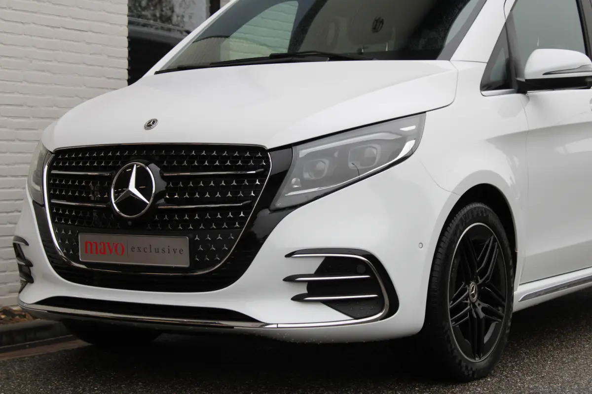 300d / AMG / DC / Luchtvering / Elec Stoelen / 360 Camera / Burmester / Vol Opties / NIEUWSTAAT