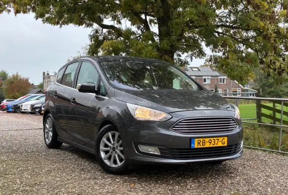1.0 Titanium | Pano + Cruise + Clima Nu € 6.975,-!!!