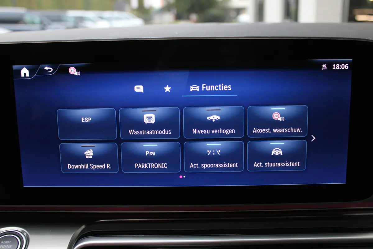 300d / AMG / Exclusive / DC / 4-matic / Luchtvering / Pano / Elec Stoelen / Burmester / Vol Opties / NIEUWSTAAT.
