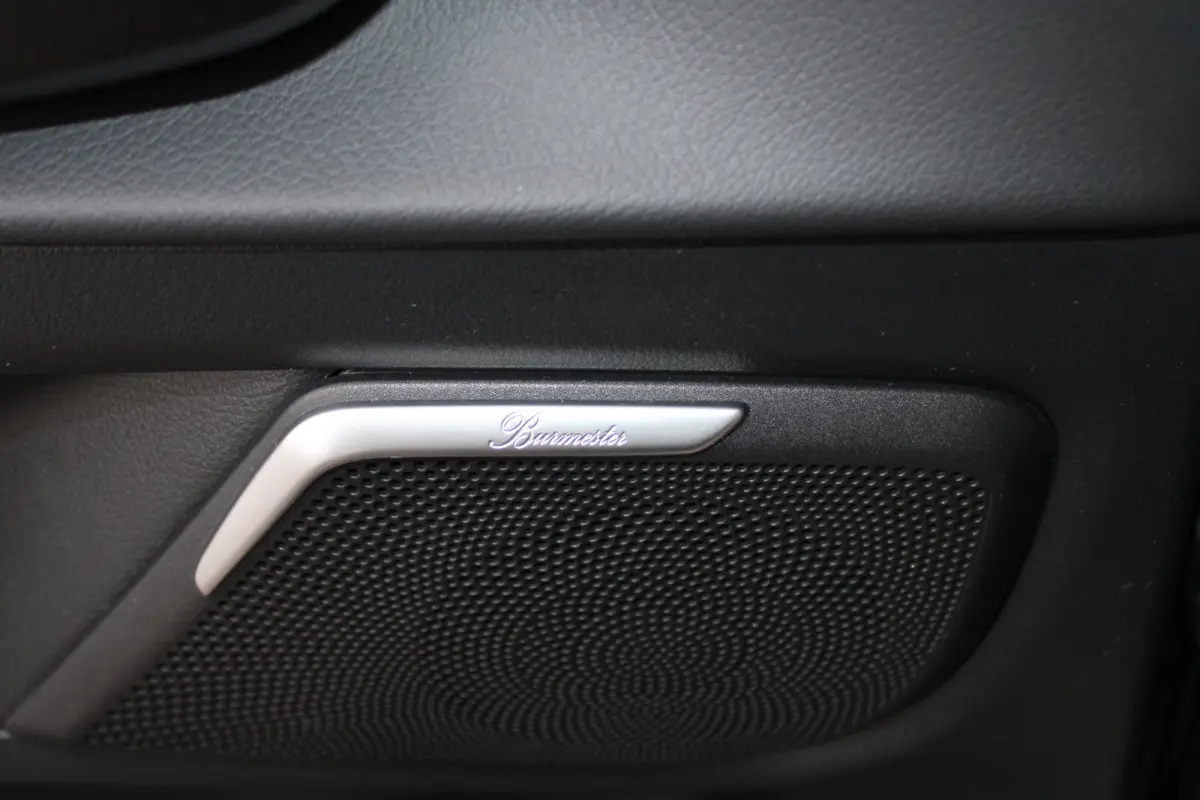 300d / AMG / Exclusive / DC / 4-matic / Luchtvering / Pano / Elec Stoelen / Burmester / Vol Opties / NIEUWSTAAT.