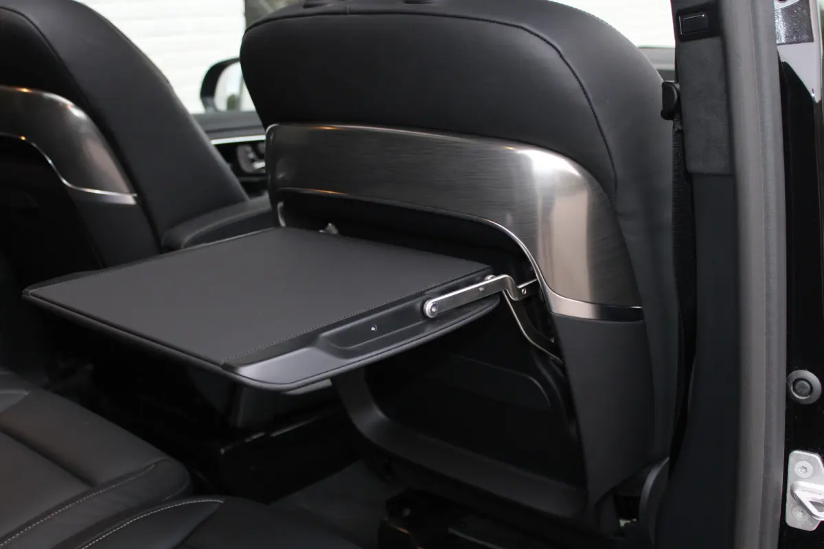 300d / AMG / Exclusive / DC / 4-matic / Luchtvering / Pano / Elec Stoelen / Burmester / Vol Opties / NIEUWSTAAT.