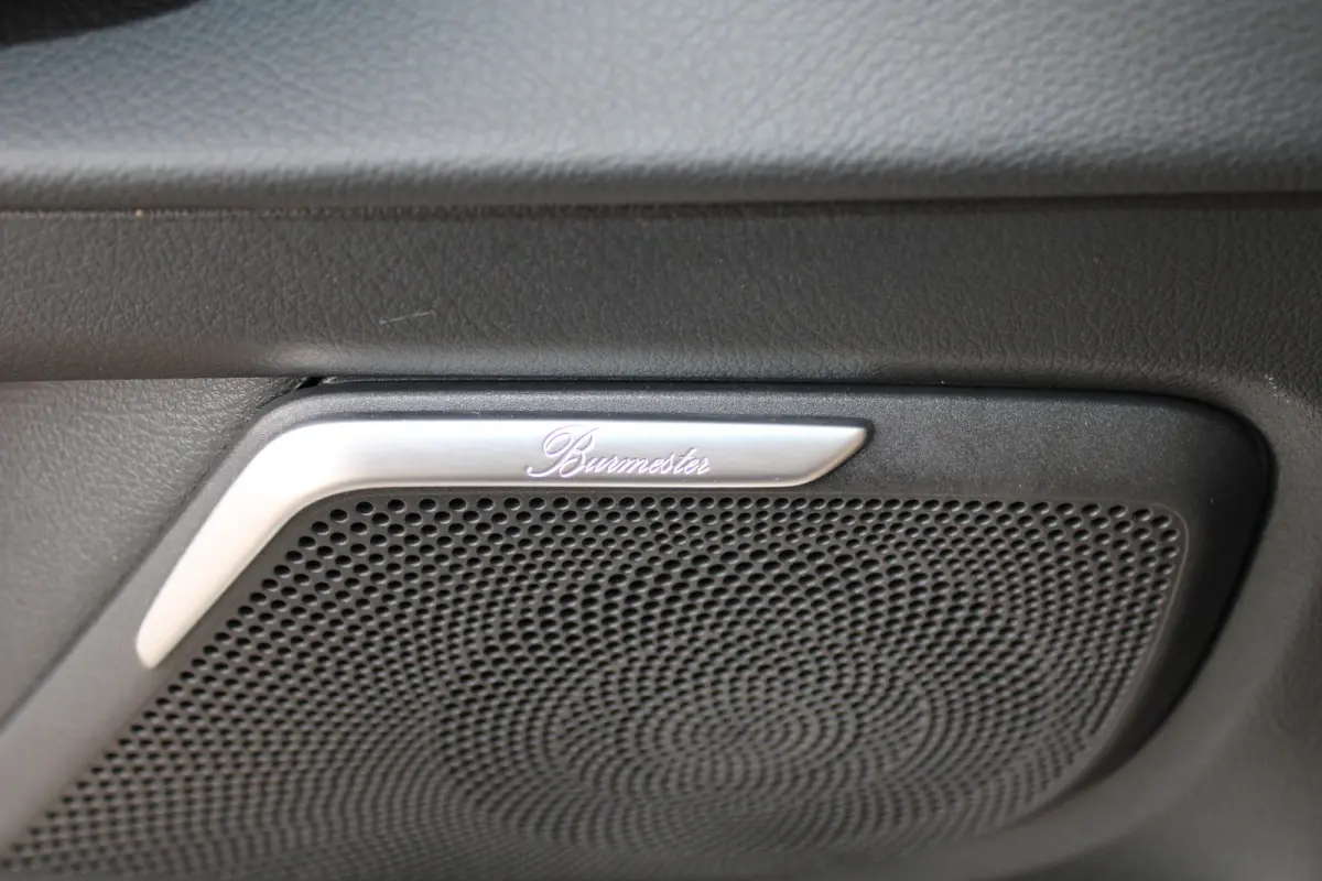 300d / DC / AMG / Panorama / Luchtvering / 2x Elec Schuifd / 360 Cam / Burmester / Vol Opties.