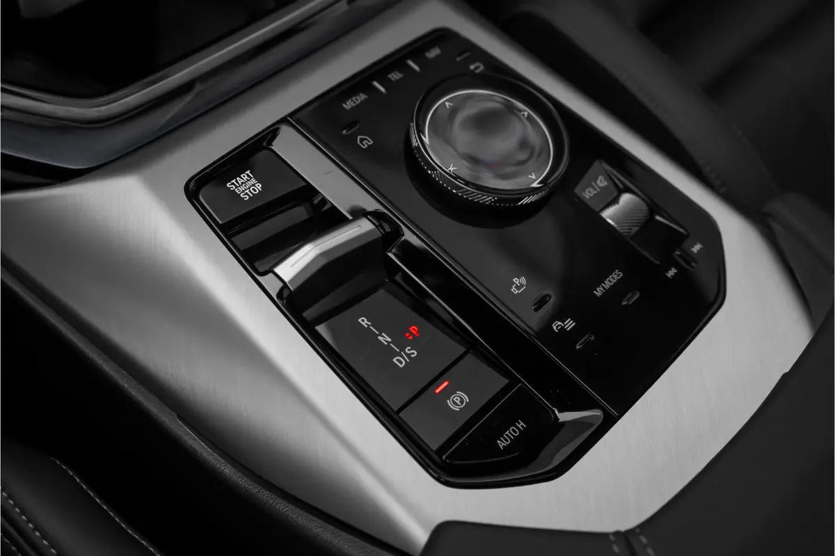 30e xDrive M-Sport H/K Pano HUD Driving Assist Plus 360°