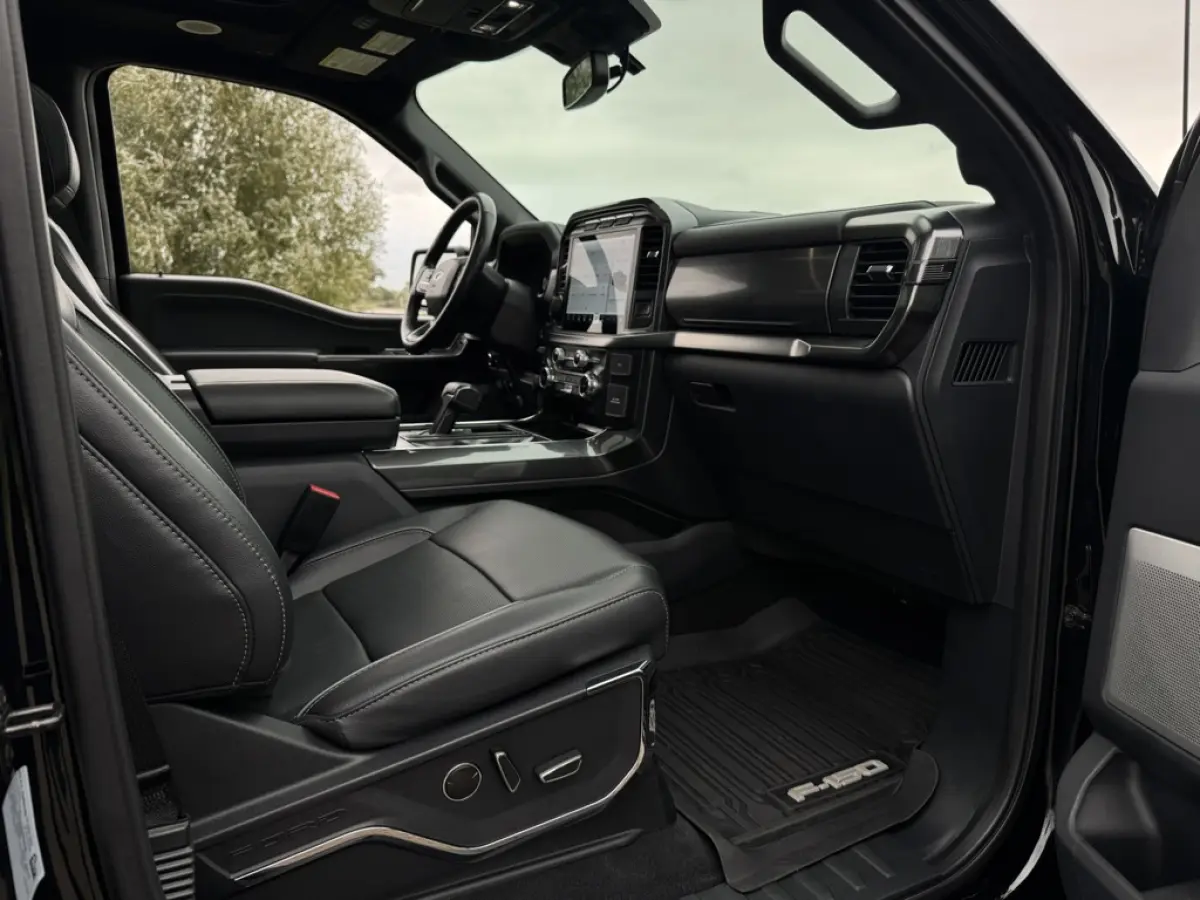 USA LARIAT SPORT WIDEBODY 5.0L V8, LAGE BIJTELLING, 1E EIG, DEALER ONDERHOUDEN, FULLY LOADED