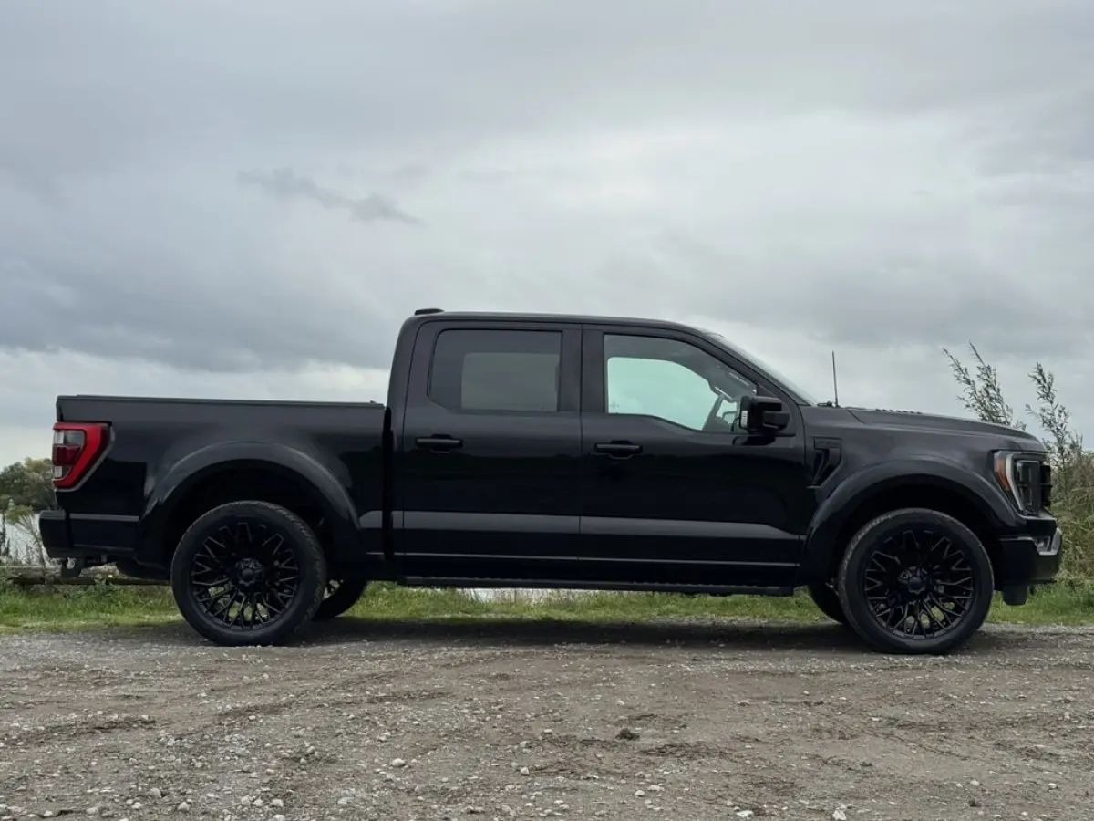 USA LARIAT SPORT WIDEBODY 5.0L V8, LAGE BIJTELLING, 1E EIG, DEALER ONDERHOUDEN, FULLY LOADED