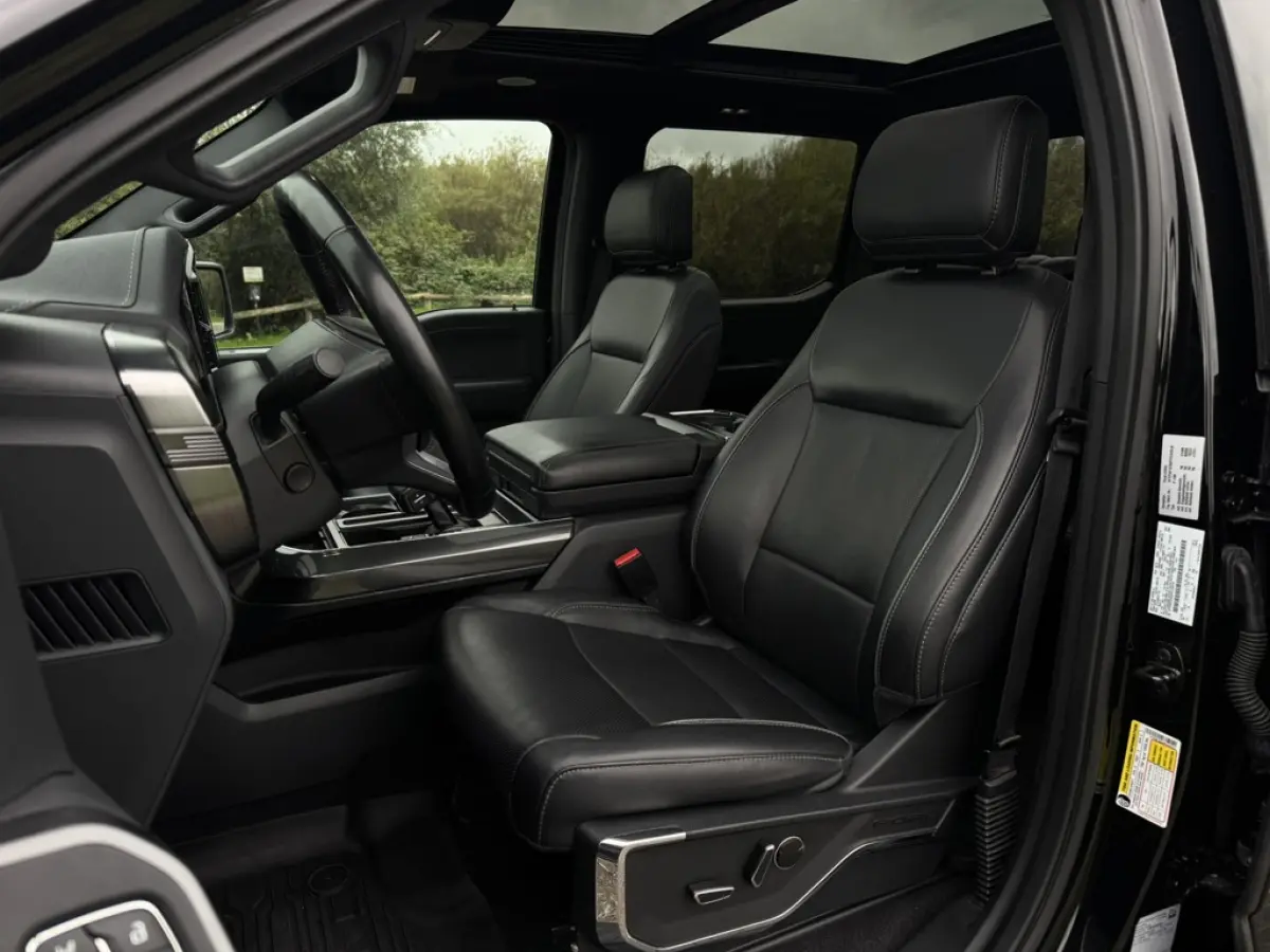 USA LARIAT SPORT WIDEBODY 5.0L V8, LAGE BIJTELLING, 1E EIG, DEALER ONDERHOUDEN, FULLY LOADED