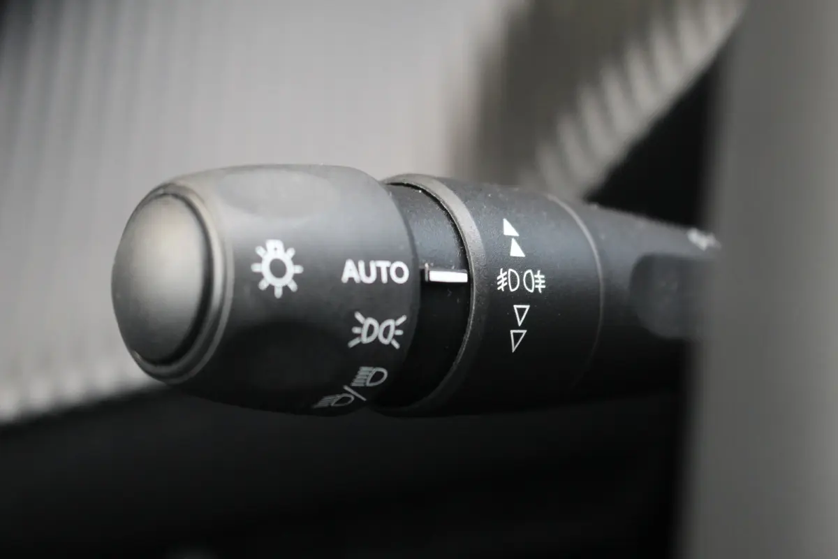1.2 Blue Lease Active | Climate | Carplay | Navi | DAB | Cruise | LED | PDC A | Climate | Carplay | Navi | DAB | Cruise | LED | PDC A |