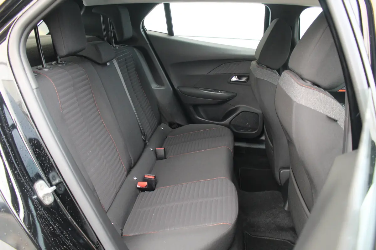 1.2 Blue Lease Active | Climate | Carplay | Navi | DAB | Cruise | LED | PDC A | Climate | Carplay | Navi | DAB | Cruise | LED | PDC A |