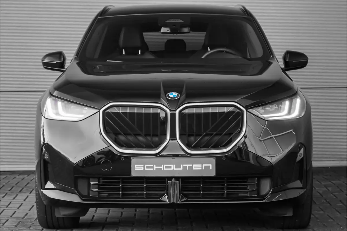 30e xDrive M-Sport Pano Driving Assist Plus 360° HUD H/K
