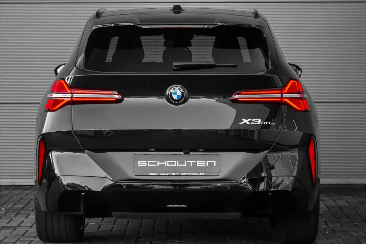 30e xDrive M-Sport Pano Driving Assist Plus 360° HUD H/K