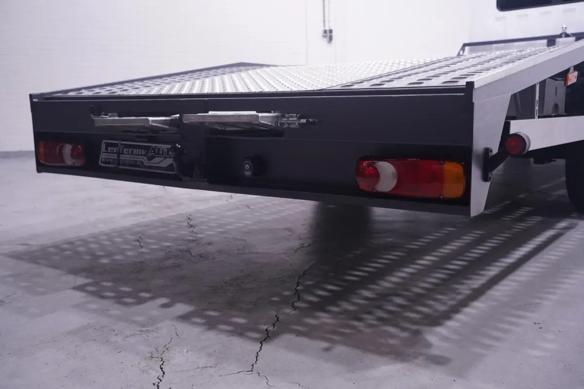 2.3 dCi 165 pk Autotransporter Marge Auto Airco, Cruise Control, 1.323 kg Laadvermogen, 3-Zits