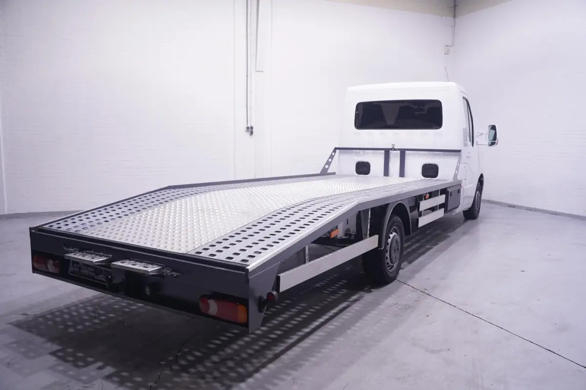 2.3 dCi 165 pk Autotransporter Marge Auto Airco, Cruise Control, 1.323 kg Laadvermogen, 3-Zits