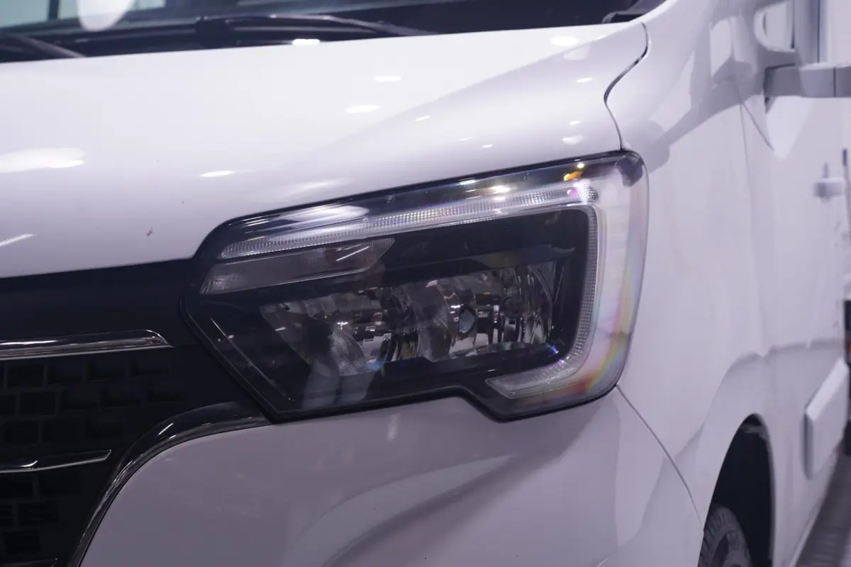 2.3 dCi 165 pk Autotransporter Marge Auto Airco, Cruise Control, 1.323 kg Laadvermogen, 3-Zits