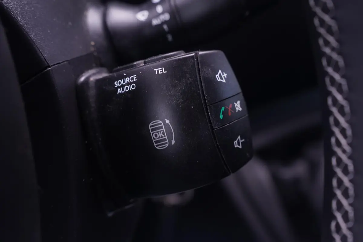 2.3 dCi 165 pk Autotransporter Marge Auto Airco, Cruise Control, 1.323 kg Laadvermogen, 3-Zits