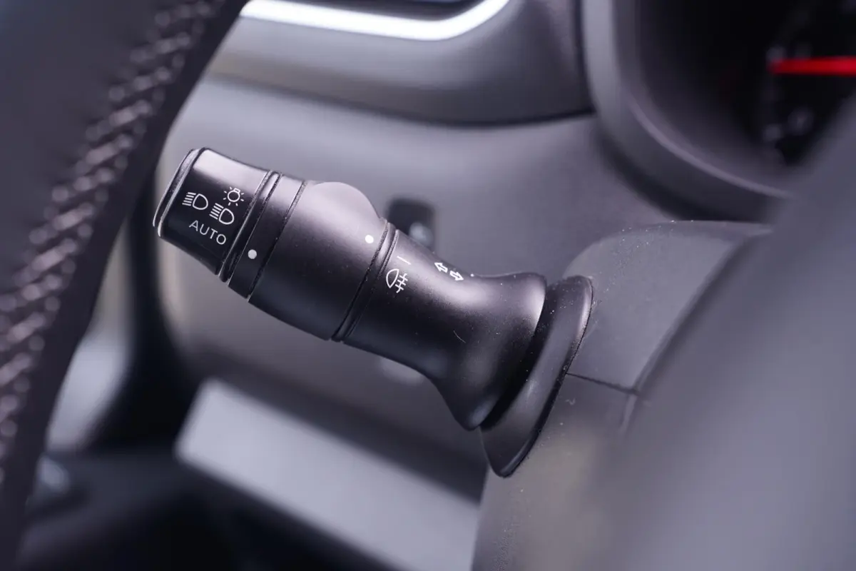 2.3 dCi 165 pk Autotransporter Marge Auto Airco, Cruise Control, 1.323 kg Laadvermogen, 3-Zits