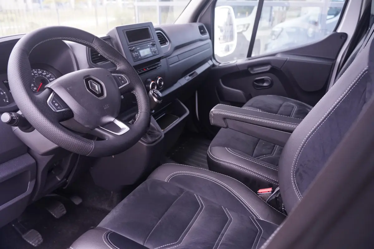 2.3 dCi 165 pk Autotransporter Marge Auto Airco, Cruise Control, 1.323 kg Laadvermogen, 3-Zits