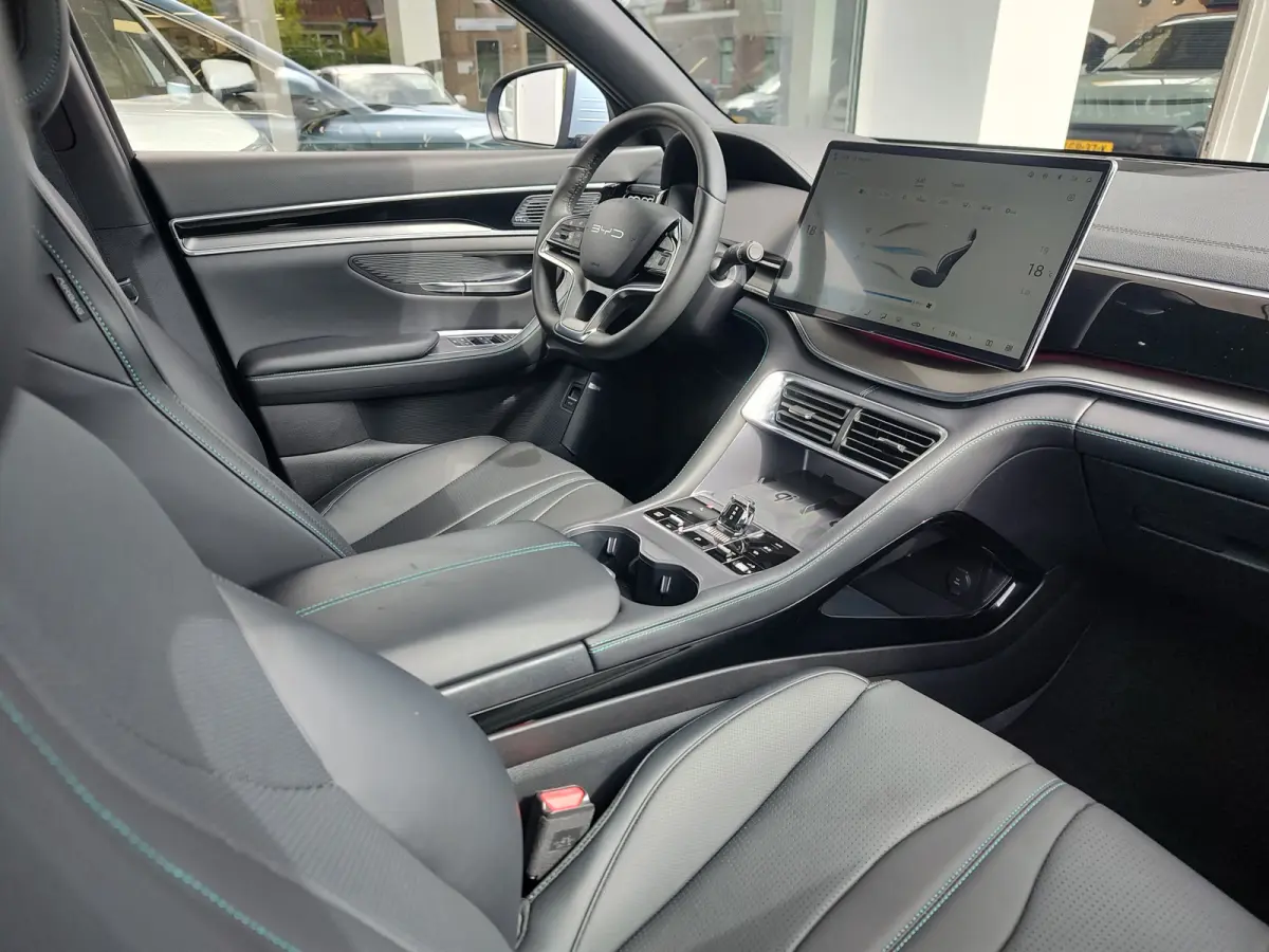1.5 T DM-i AWD DESIGN Sunroof | 4x4 | Leder | HUD | 360 Camera