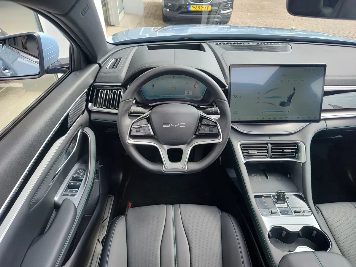 1.5 T DM-i AWD DESIGN Sunroof | 4x4 | Leder | HUD | 360 Camera