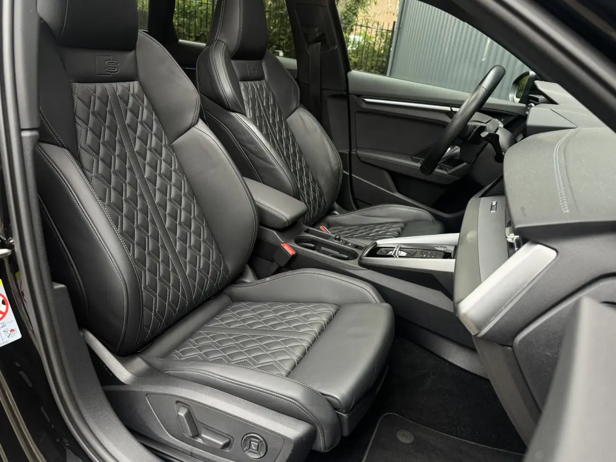 40 TFSI e S-Line Memory, PANO, RS