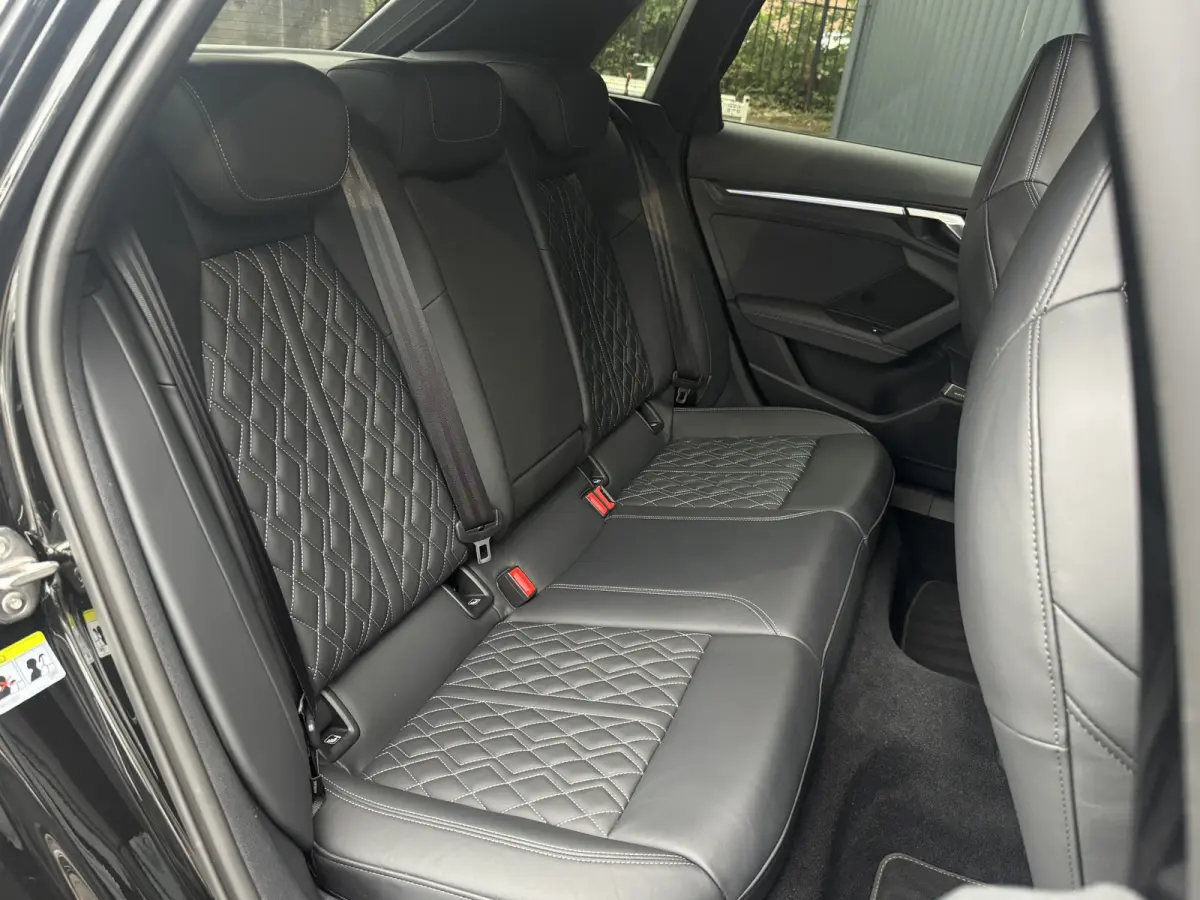 40 TFSI e S-Line Memory, PANO, RS