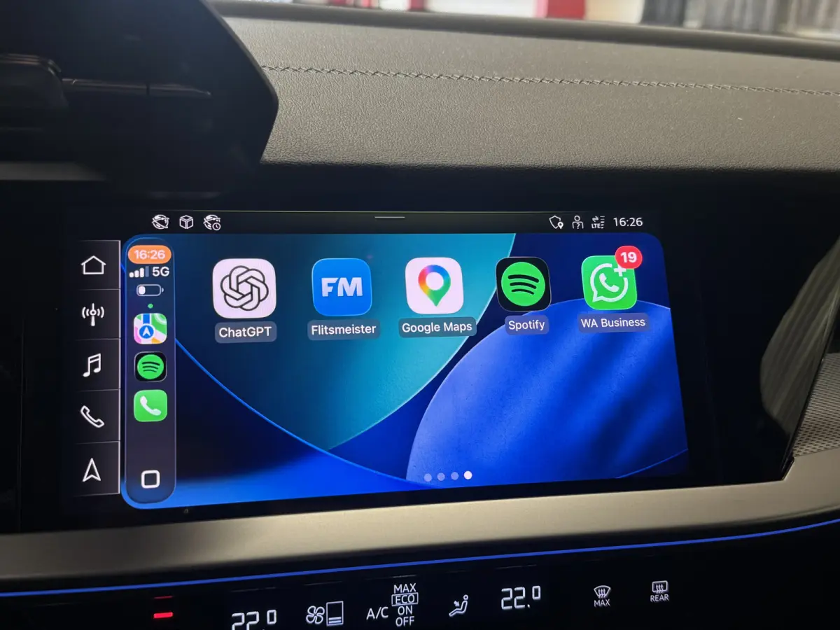 40 TFSI e S-Line Memory, PANO, RS