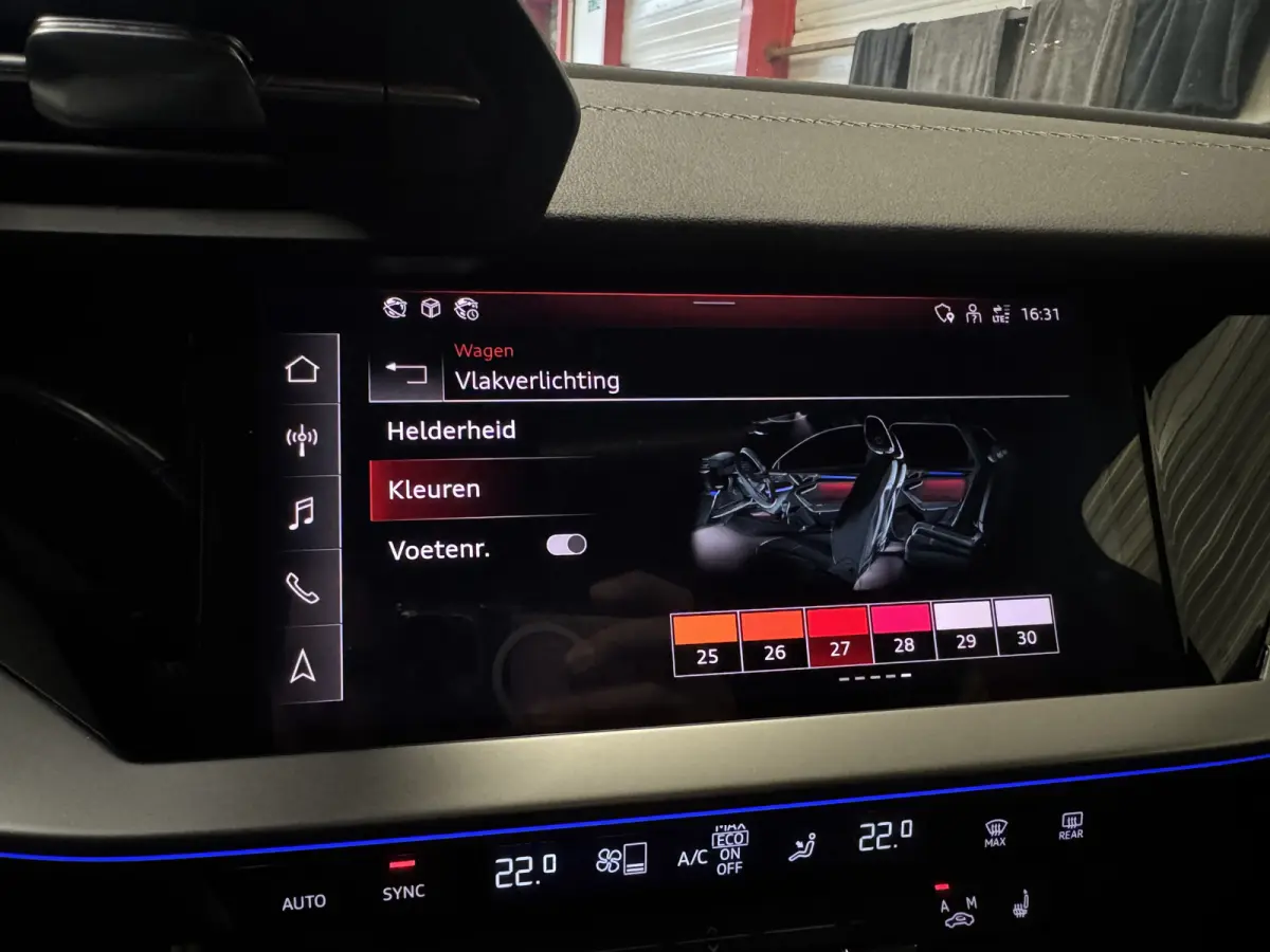 40 TFSI e S-Line Memory, PANO, RS