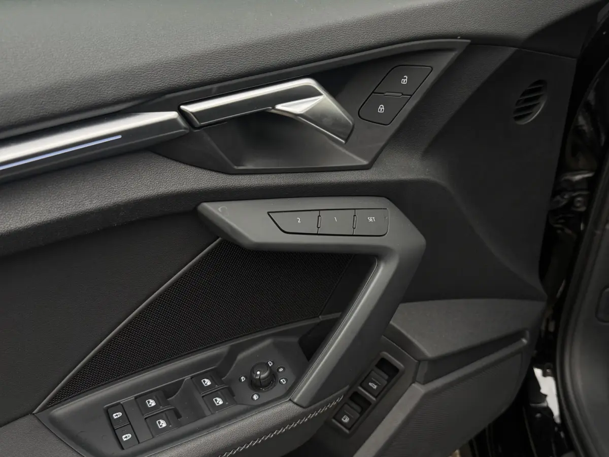 40 TFSI e S-Line Memory, PANO, RS