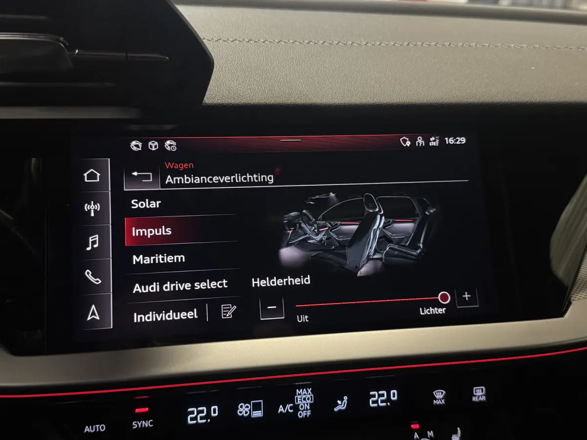 40 TFSI e S-Line Memory, PANO, RS