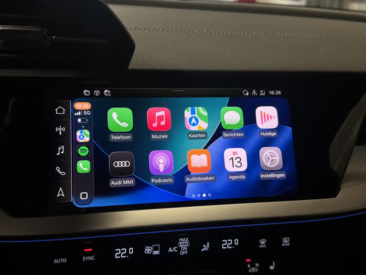 40 TFSI e S-Line Memory, PANO, RS